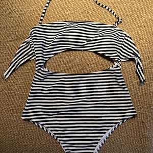 Cup she striped swim suit size small